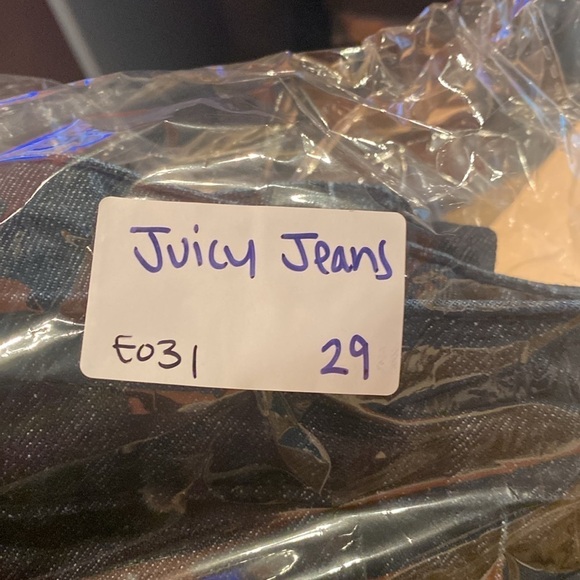 Juicy Couture Dark Wash Blue Skinny Leg Jeans Size 29 - Picture 7 of 7